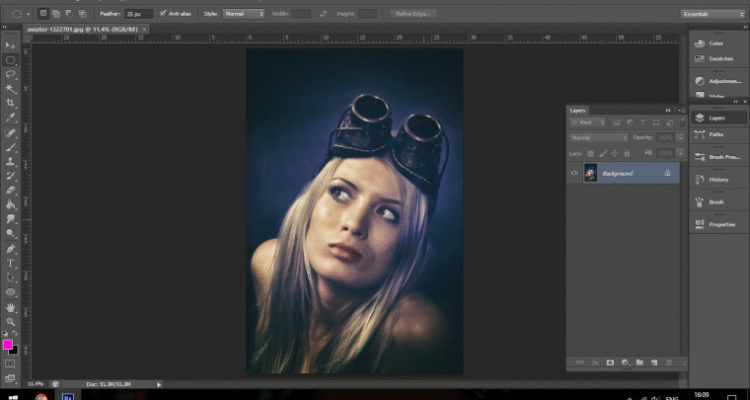 How to Create a Glitch Effect in Photoshop